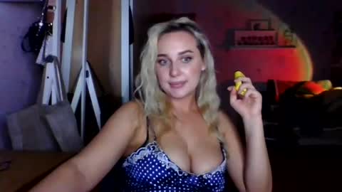aylinn9999 online show from July 18, 6:10 pm