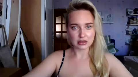 aylinn9999 online show from July 27, 2:42 am