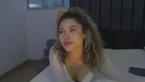 Ayra L online show from February 27, 10:42 pm