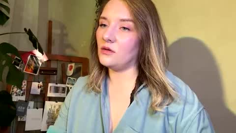 ayrix online show from October 25, 9:04 pm