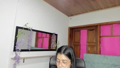 Aysha online show from May 8, 3:45 am