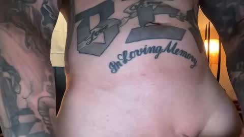 Snapshot of az_tatts chatting on October 31, 12:44 am az_tatts online show from October 31, 12:44 am