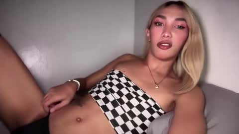 azalea_cum69 online show from May 26, 5:52 pm