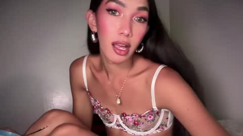 azalea_cum69 online show from June 6, 8:26 pm