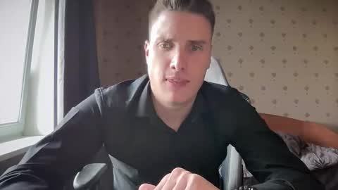 azazelmax online show from September 18, 1:26 pm