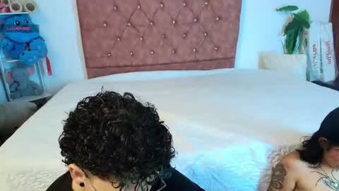  HONEY AZUL   online show from July 25, 7:01 pm