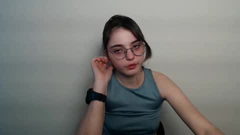 azumi_chan_ online show from March 7, 3:23 pm