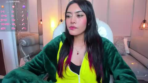 Azura online show from October 16, 8:51 pm