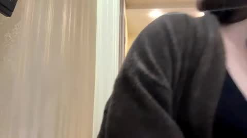 Elara online show from April 15, 4:43 pm