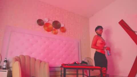 Snapshot of b3k_afrodict chatting on September 14, 8:21 pm Anny online show from September 14, 8:21 pm