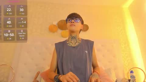 Snapshot of b3k_afrodict chatting on September 29, 7:35 pm Anny online show from September 29, 7:35 pm