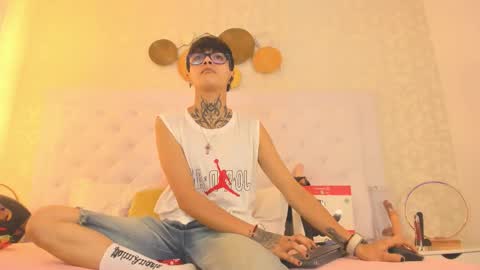 Snapshot of b3k_afrodict chatting on September 30, 7:46 pm Anny online show from September 30, 7:46 pm