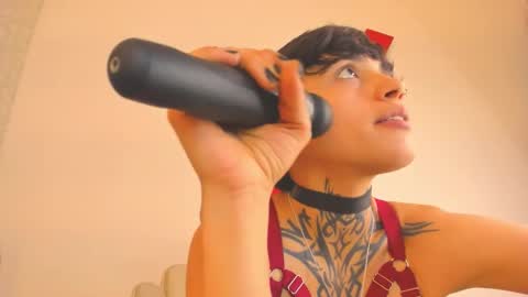 Snapshot of b3k_afrodict chatting on October 9, 7:41 pm Anny online show from October 9, 7:41 pm