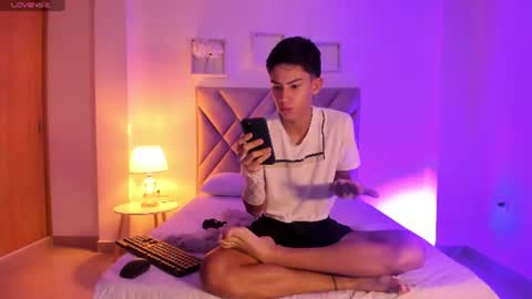 baby_noaht online show from June 9, 2:17 pm