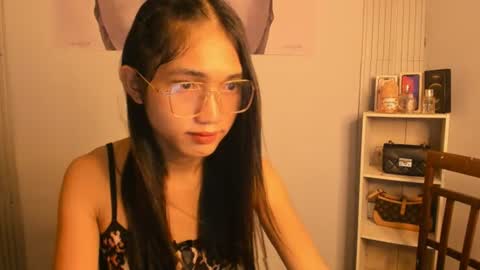 baby_precious69 online show from July 23, 2:20 am