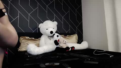 babyy online show from June 2, 8:55 pm