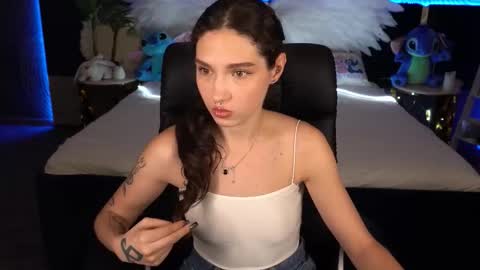 Snapshot of babyflowerr chatting on October 20, 6:57 pm Sasha online show from October 20, 6:57 pm