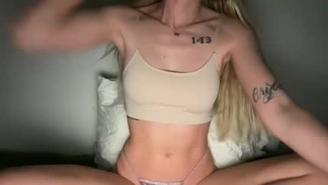 Miley King online show from February 4, 8:07 am