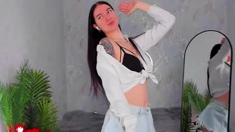 Sophia online show from March 28, 3:52 am