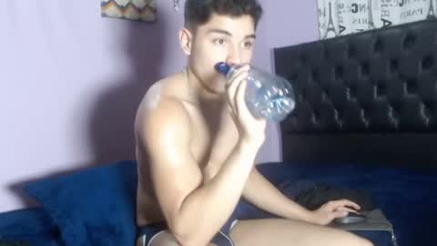 Hey Im Zayn good to see u here online show from October 12, 11:06 pm