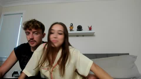 ur new girl online show from April 10, 5:24 am