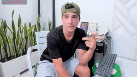 bad_boy_21_ online show from February 21, 6:27 am