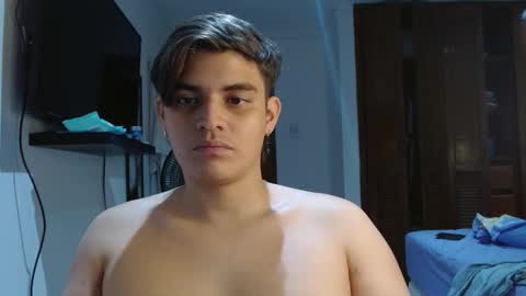 badbunny_69_ online show from January 7, 8:19 am