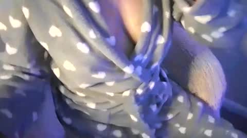 Kat online show from December 18, 8:04 pm