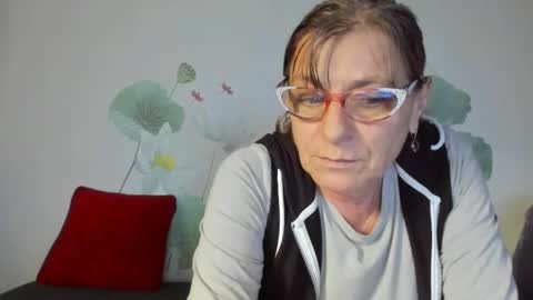 Gina online show from October 4, 12:58 pm