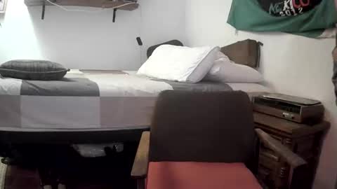 Mexican livin Off the Wall online show from October 25, 1:06 am