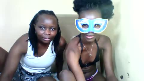 bads_hornies online show from November 15, 9:38 pm