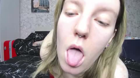 holly online show from September 17, 3:48 pm