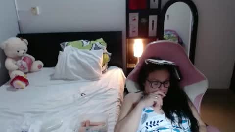 sandra online show from October 19, 2:05 am