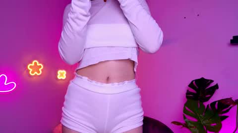 Elly online show from February 20, 10:28 am