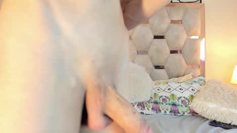 Snapshot of ballesteros_ chatting on September 26, 7:49 am ballesteros_ online show from September 26, 7:49 am