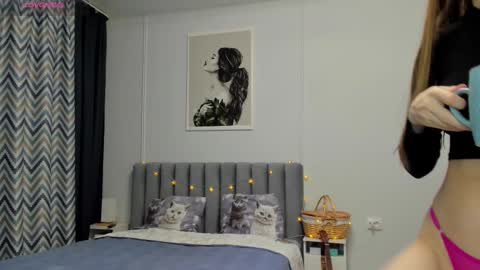 Kira online show from March 2, 8:07 pm