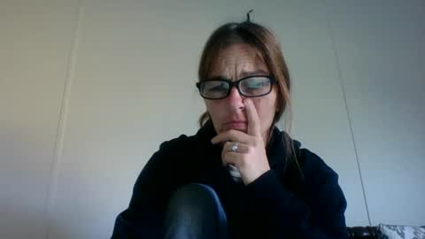 Snapshot of bamacpl80 chatting on October 21, 2:43 pm bamacpl80 online show from October 21, 2:43 pm