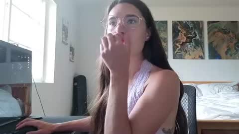 bambifarrina online show from June 11, 2:59 pm