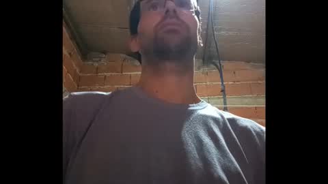 Ezequiel online show from December 15, 1:45 am