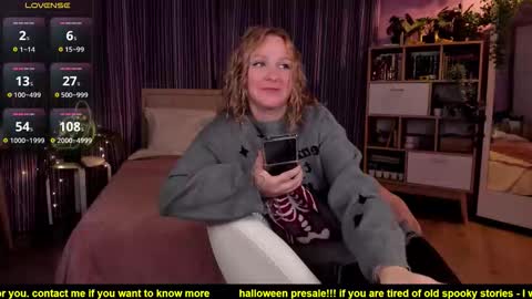 Allie online show from October 18, 5:28 pm