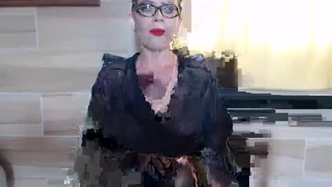 BARBARA DOMME online show from September 16, 3:26 pm