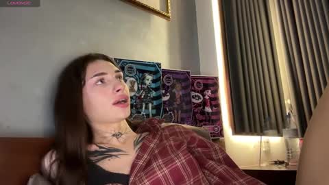 My name is Molly. Please say hello I like talking to you. If you have any wishes or obscene desires please use the tip menu online show from December 27, 11:17 am