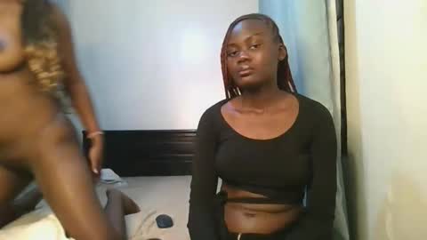 queen online show from November 8, 8:56 pm