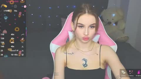 Eva online show from May 2, 8:03 pm