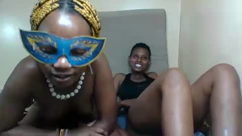 Snapshot of barbies_girles chatting on October 3, 10:23 am barbies_girles online show from October 3, 10:23 am