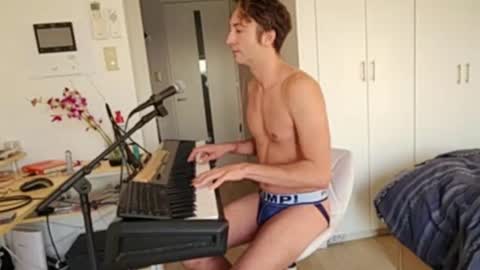 BareBritPianist online show from November 20, 6:34 am