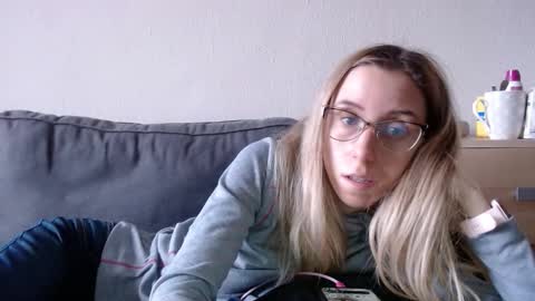 Lena online show from February 2, 9:16 am