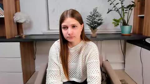 Elise online show from December 15, 1:34 am