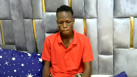 bashlouis1 online show from July 21, 11:34 am