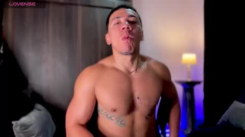 Bastian Independent Model online show from November 6, 3:26 pm